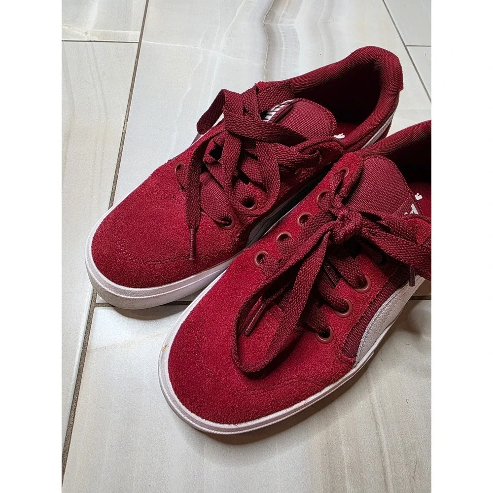 Puma Smash v2 Burgundy Suede Low Top Sneakers Mens‎ 8.5 382880-01 Maroon White